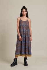 first morning dress (with skirt slip)